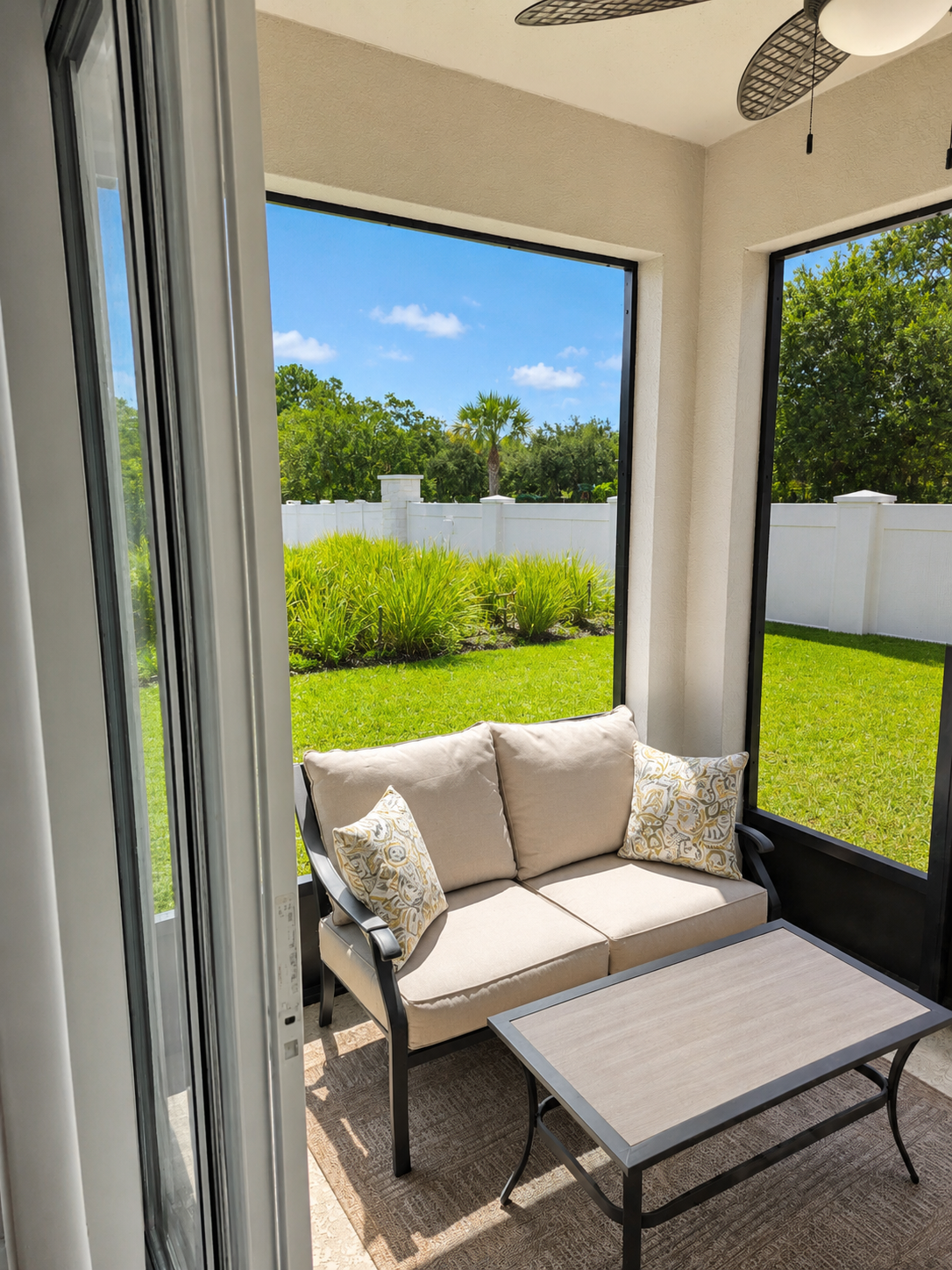 Covered screened patio